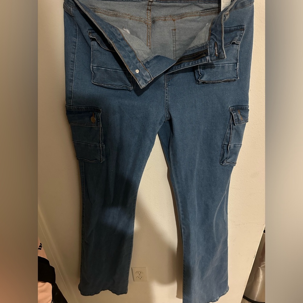 Bell bottom cargo pants